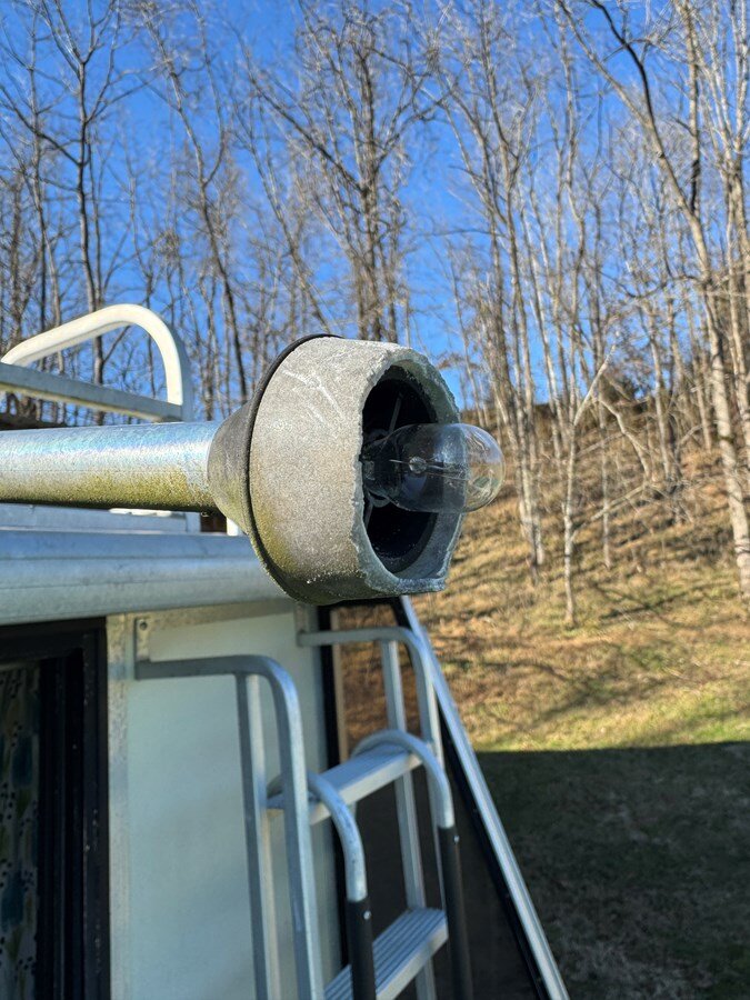 1997-sun-tracker-32-82c09f