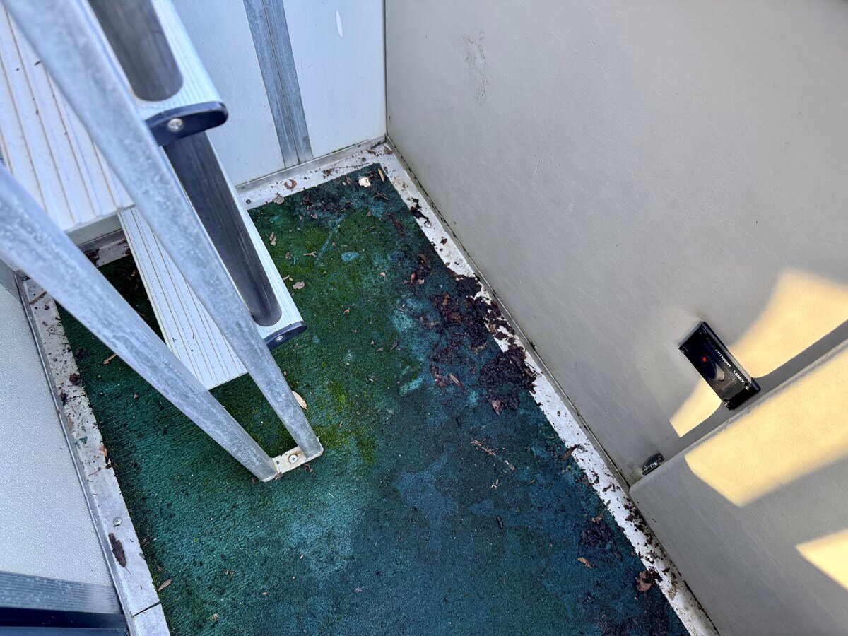 1997-sun-tracker-32-82c09f