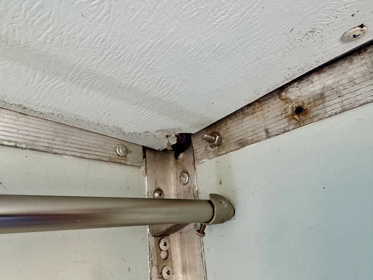 1997-sun-tracker-32-82c09f