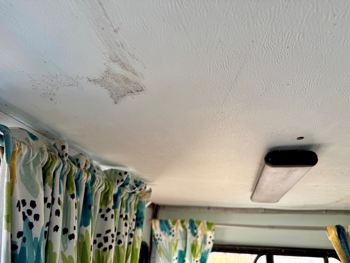 1997-sun-tracker-32-82c09f