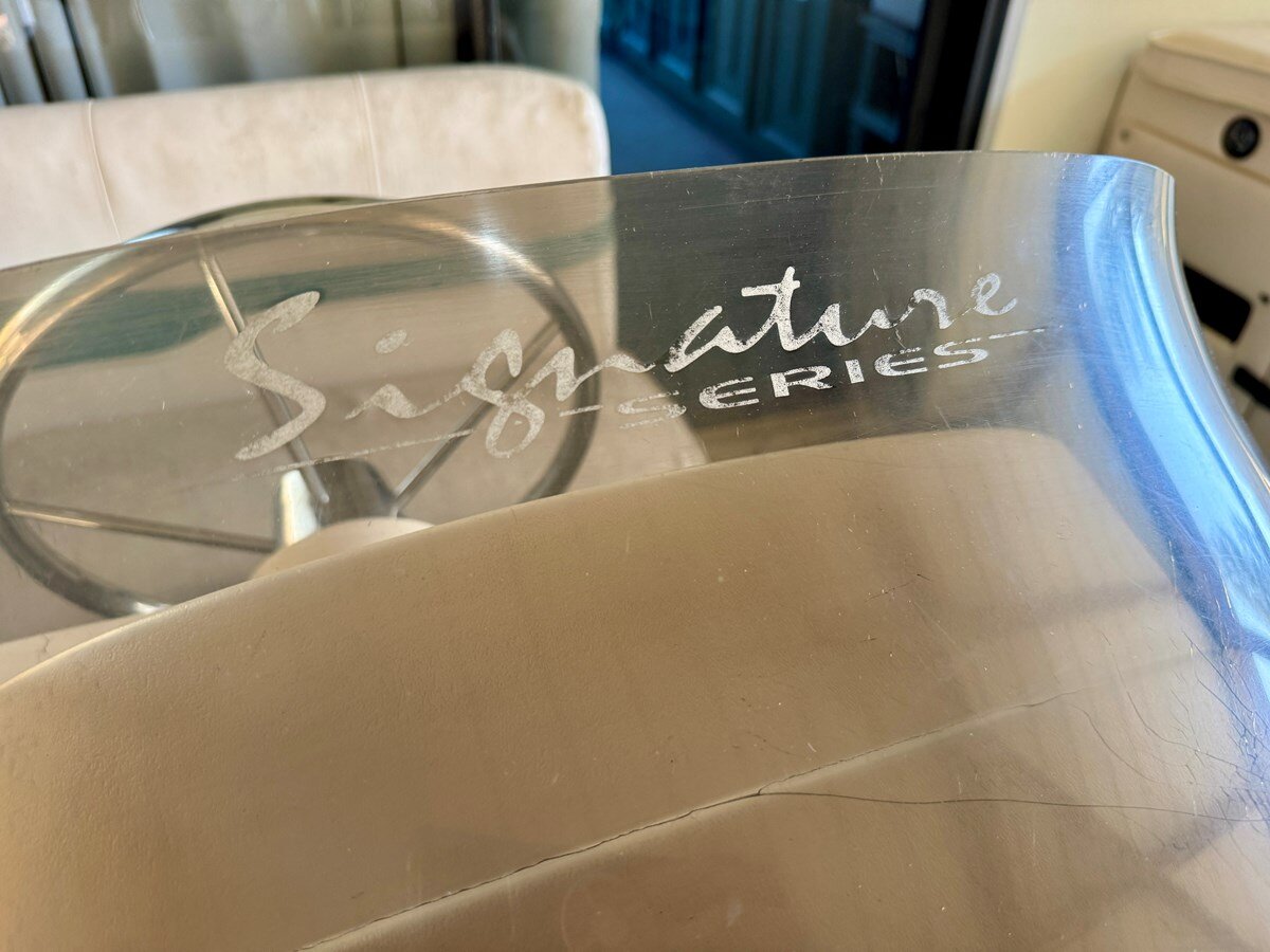 1997-sun-tracker-32-82c09f