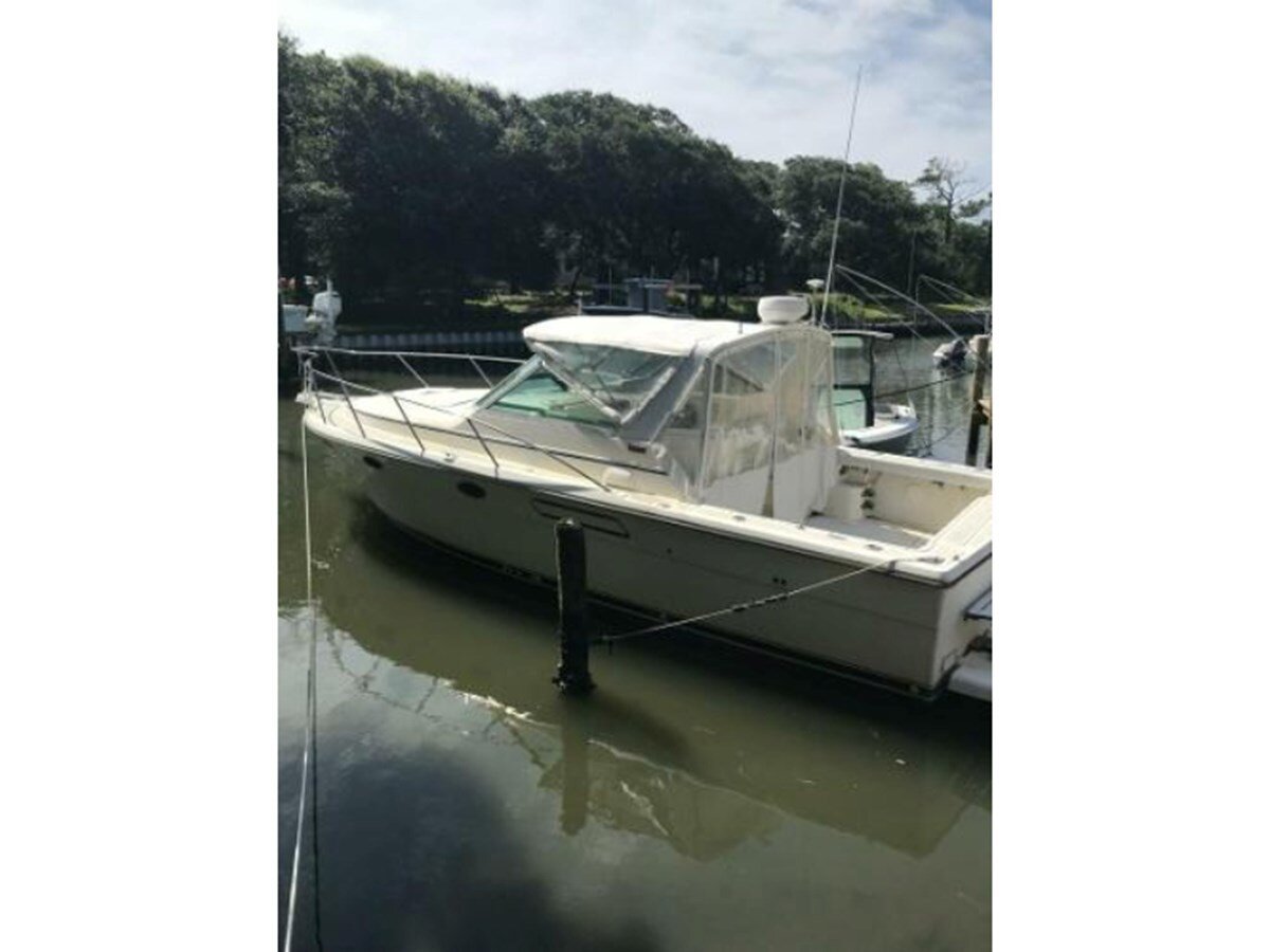 1997-tiara-33-10-977233