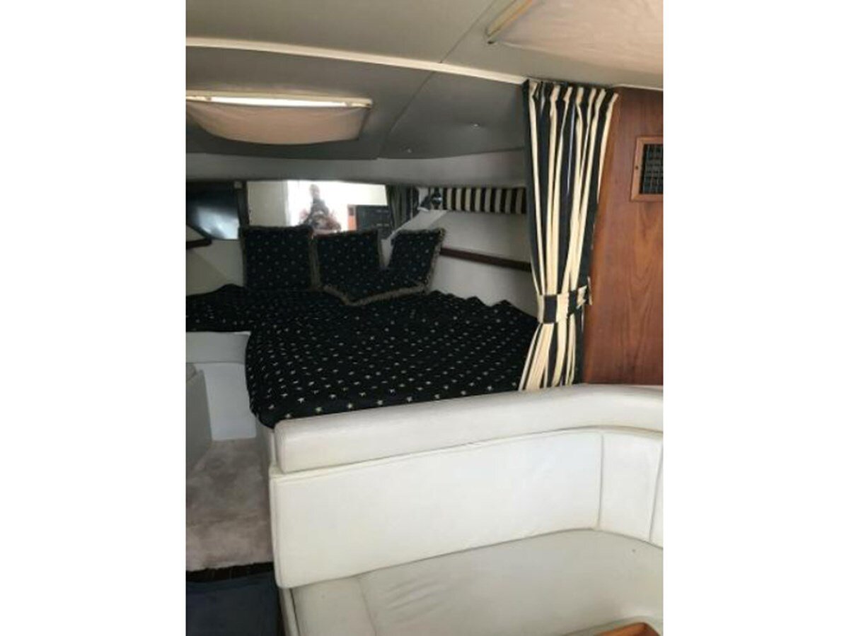 1997-tiara-33-10-977233