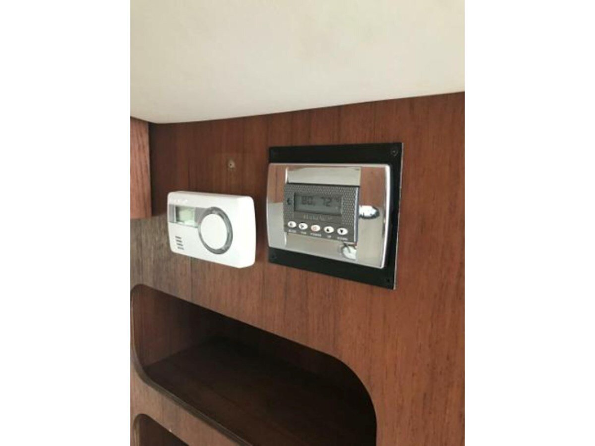 1997-tiara-33-10-977233