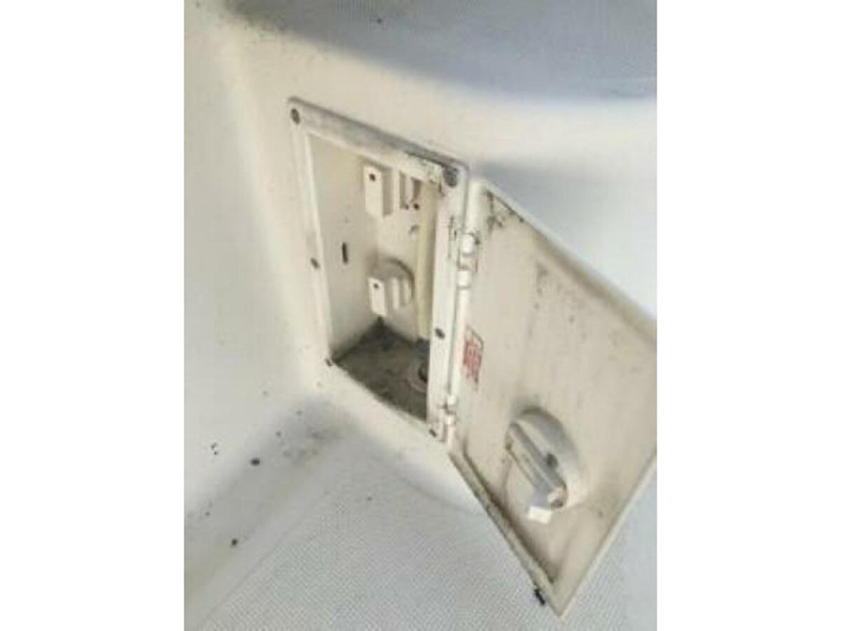 1997-tiara-33-10-977233