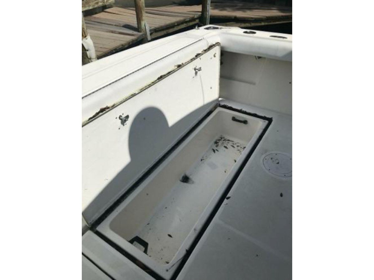 1997-tiara-33-10-977233