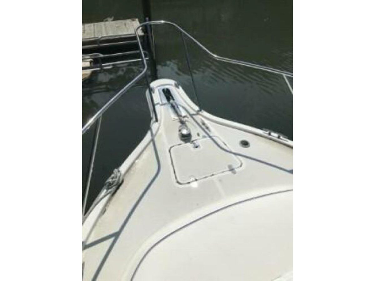 1997-tiara-33-10-977233