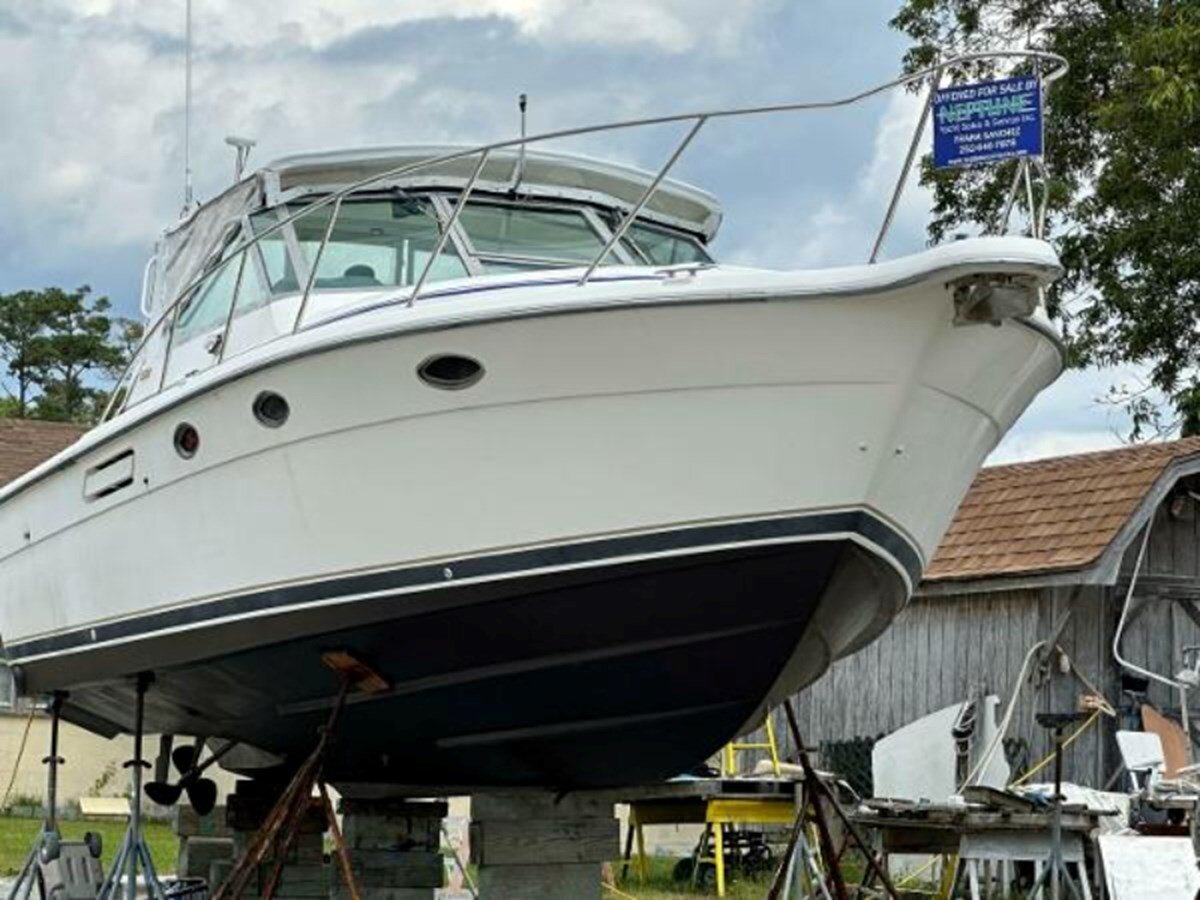 1997-tiara-33-10-977233