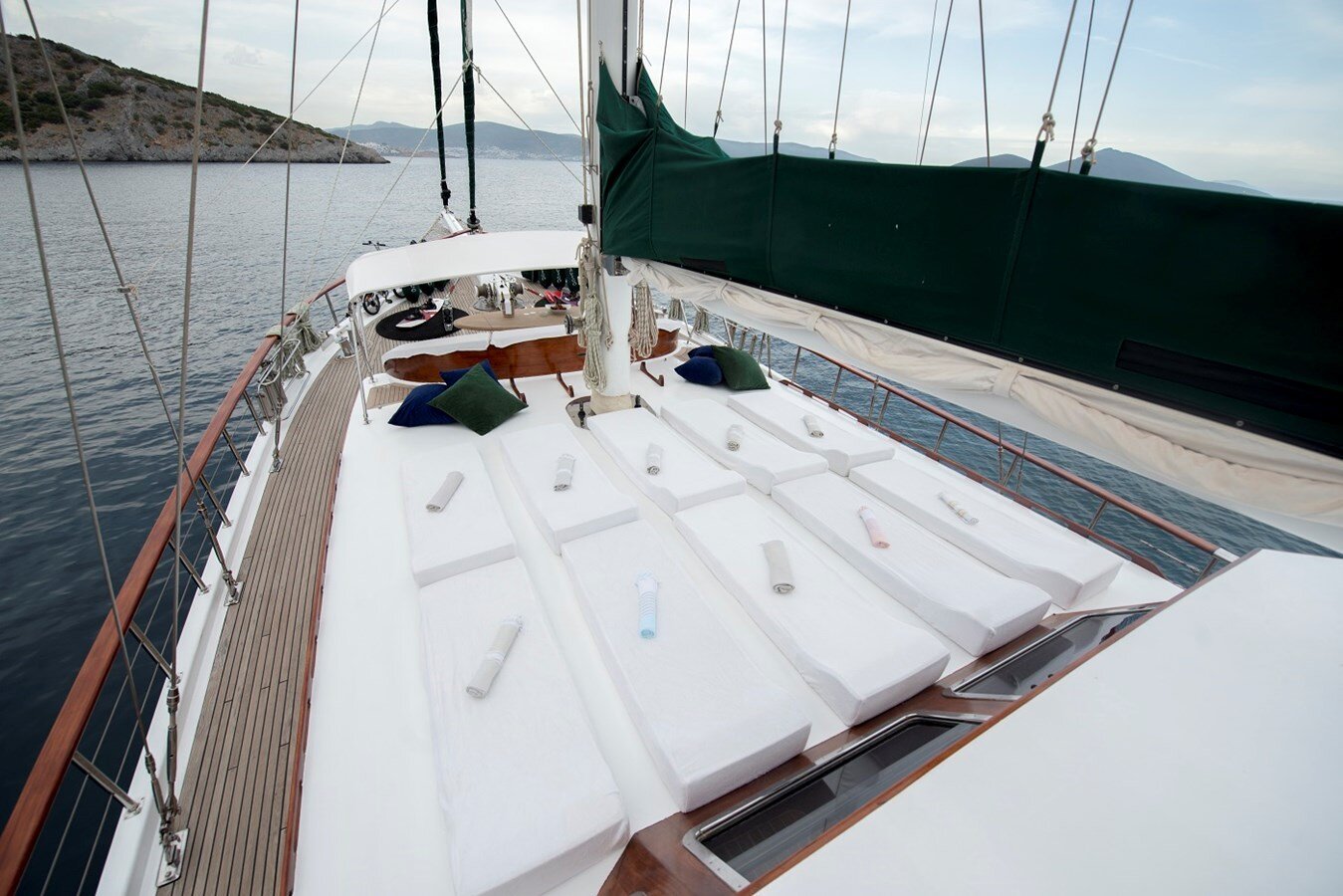 1997 VALENA YACHTING 98' 6