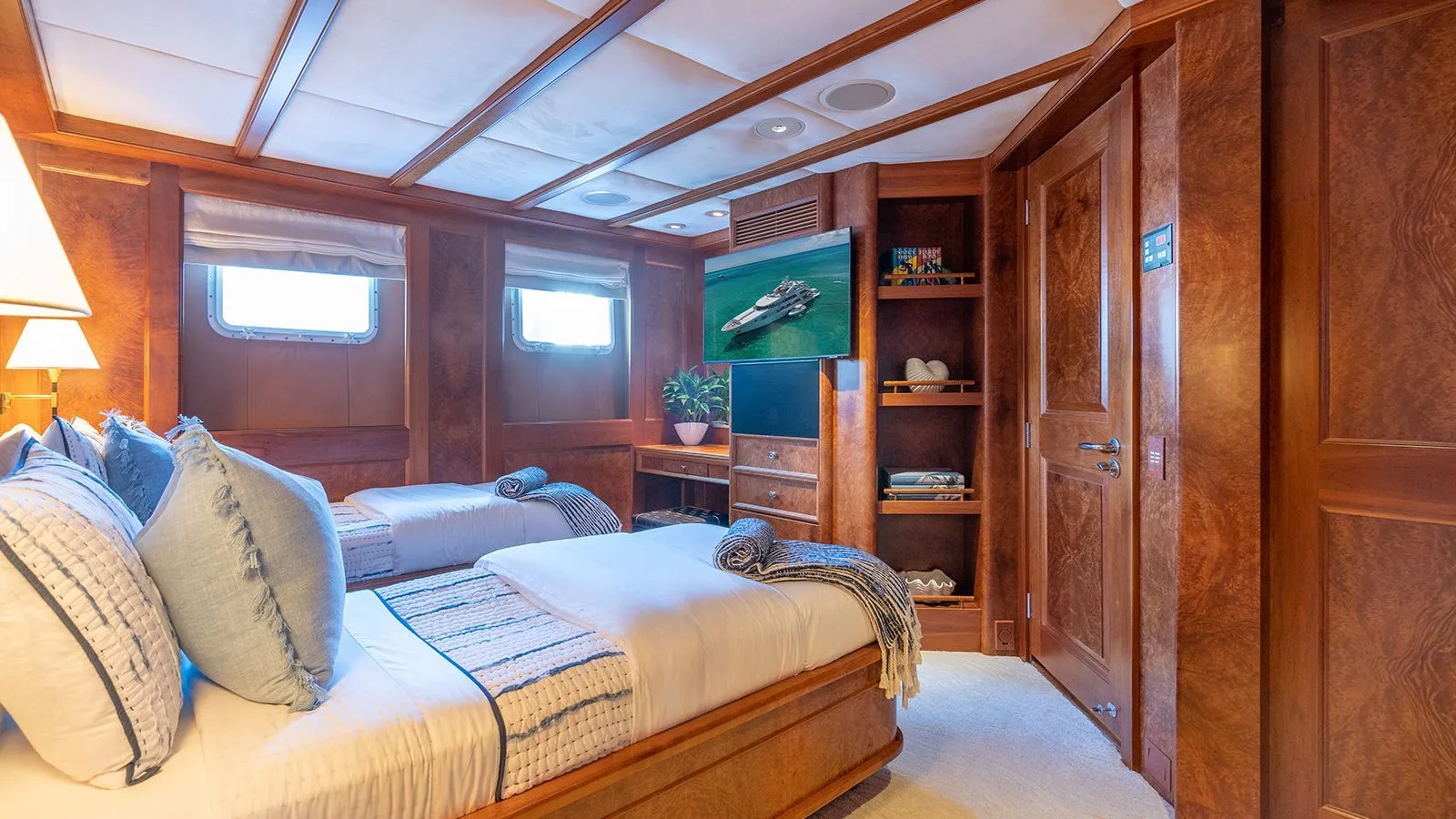 1998 ADMIRAL YACHTS 154' 1