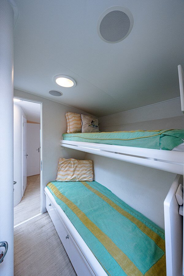 1998-american-custom-yachts-65-ea8d0e