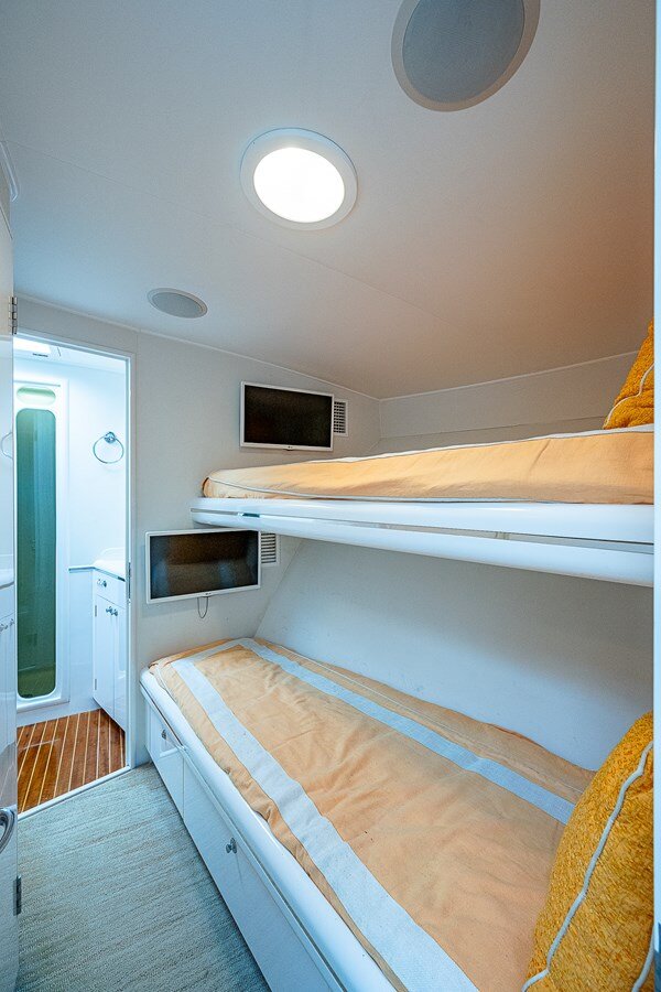 1998-american-custom-yachts-65-ea8d0e