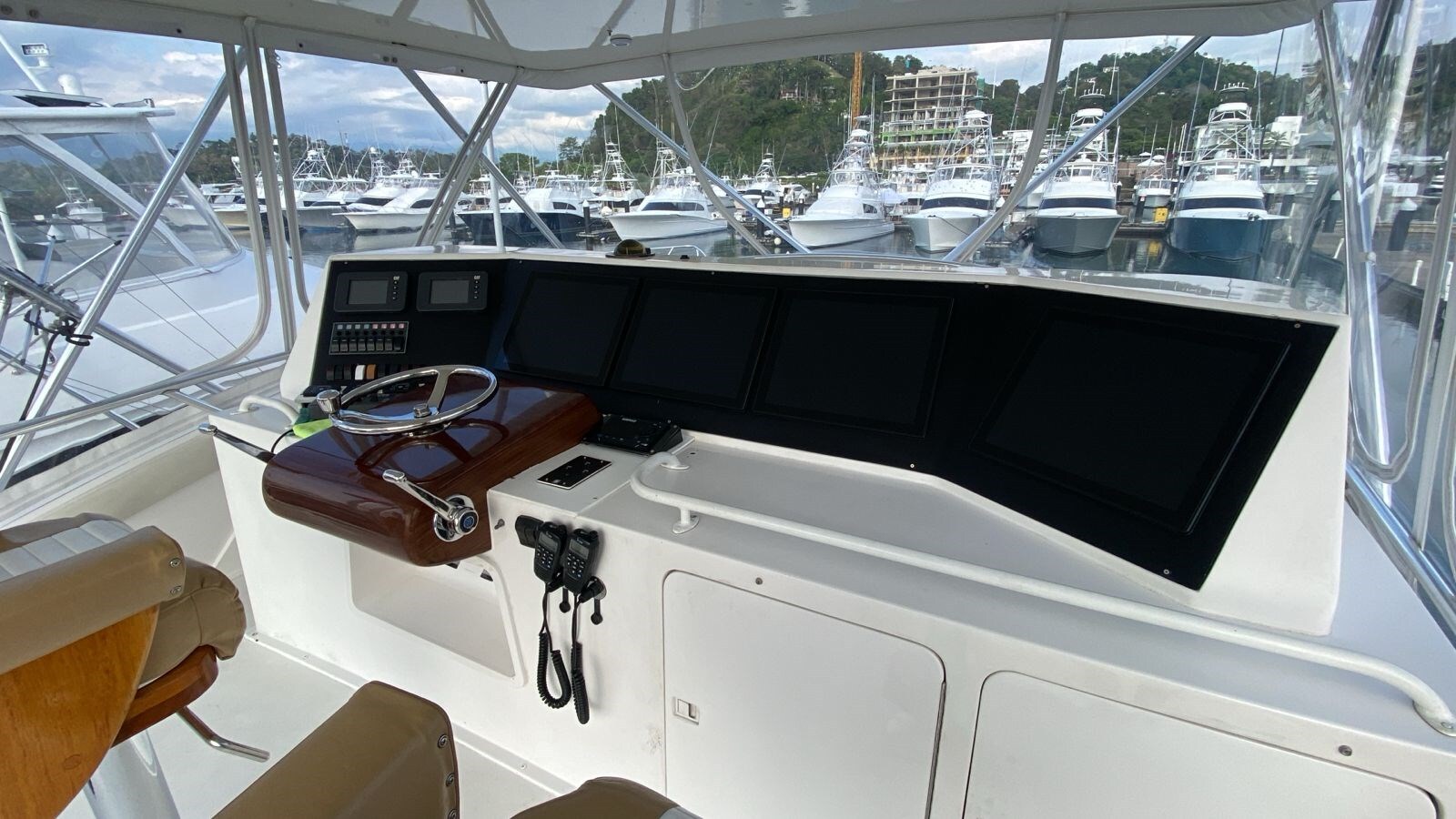 1998-bertram-60-9ec557