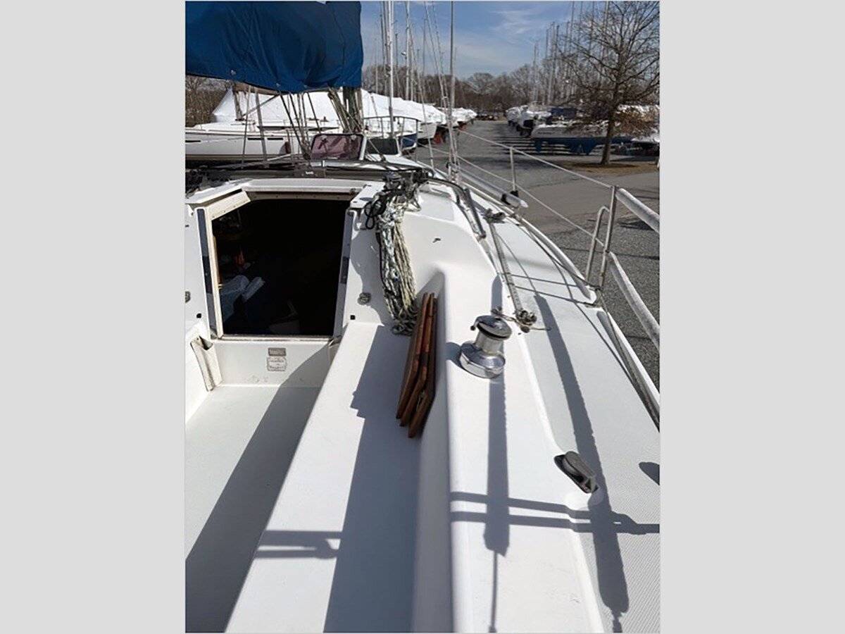 1998-catalina-32-1-5fd08b