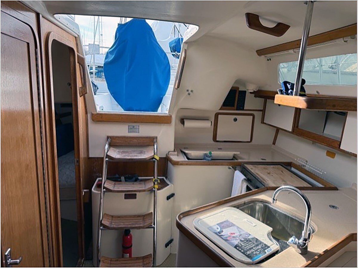 1998-catalina-32-1-5fd08b