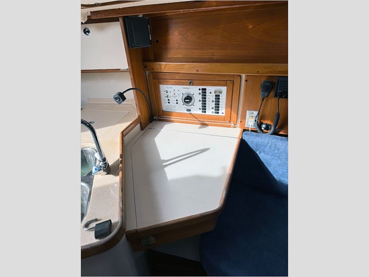 1998-catalina-32-1-5fd08b