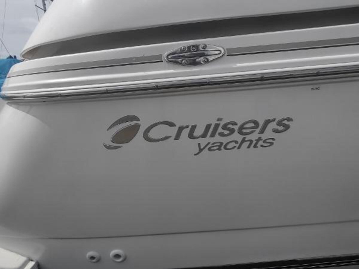 1998-cruisers-yachts-43-3-f2f312