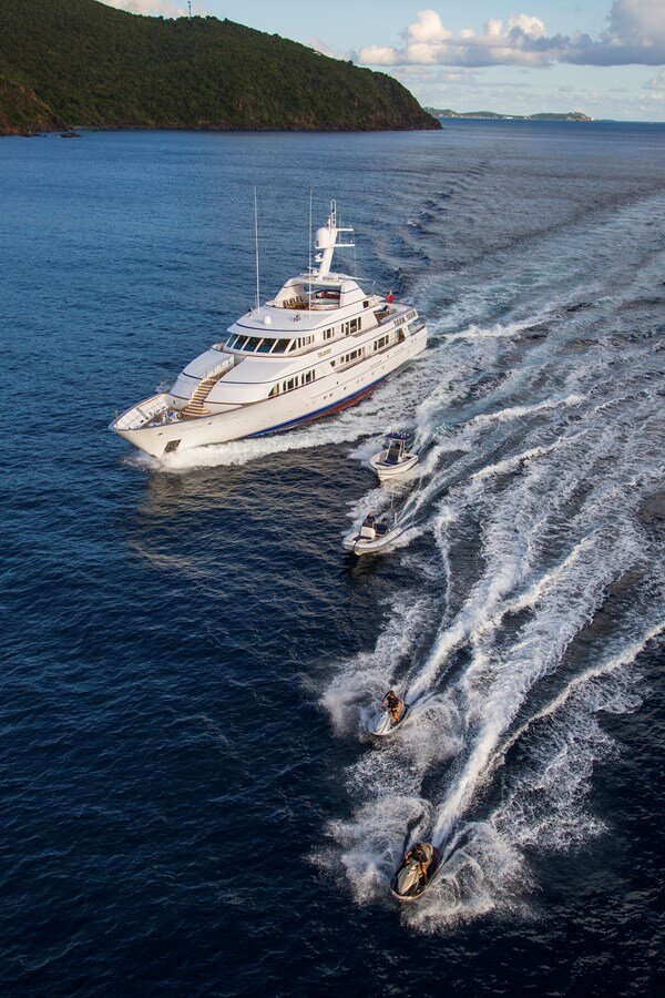 1998 FEADSHIP 161'