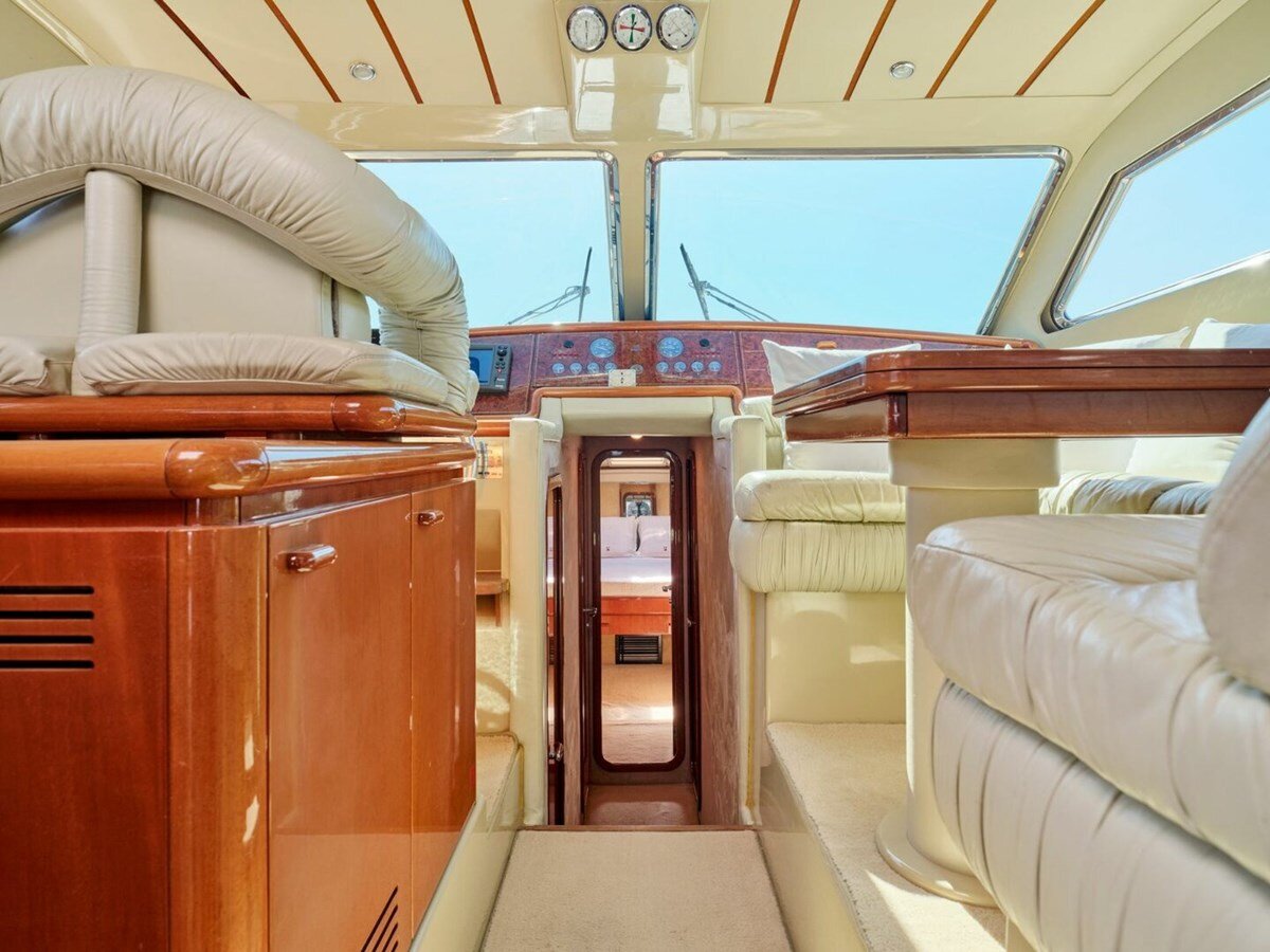 1998-ferretti-yachts-63-11-b19f13