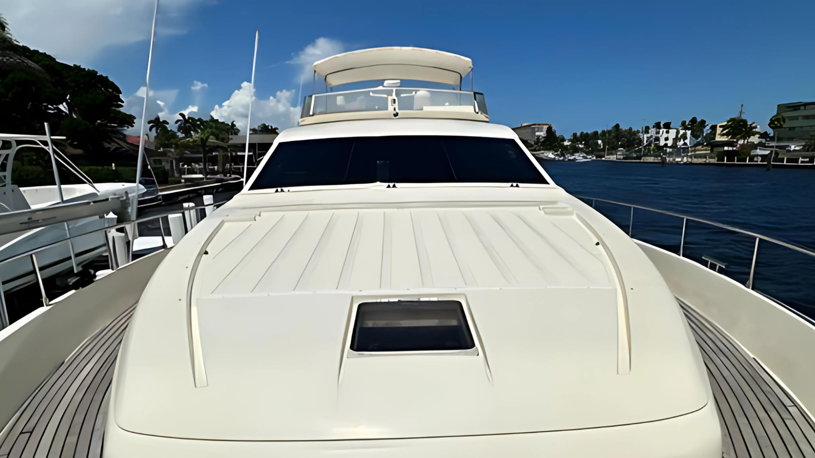 1998-ferretti-yachts-80-5-465ed7