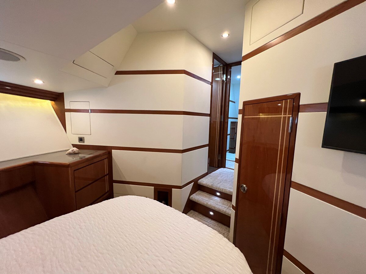 1998-hatteras-70-50fb52