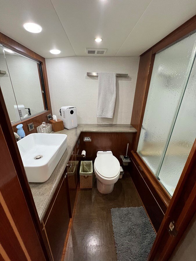 1998-hatteras-70-50fb52