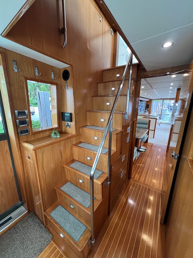 1998-hatteras-70-50fb52