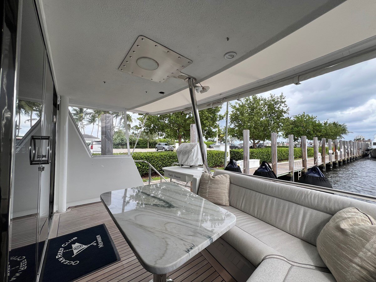 1998-hatteras-70-50fb52