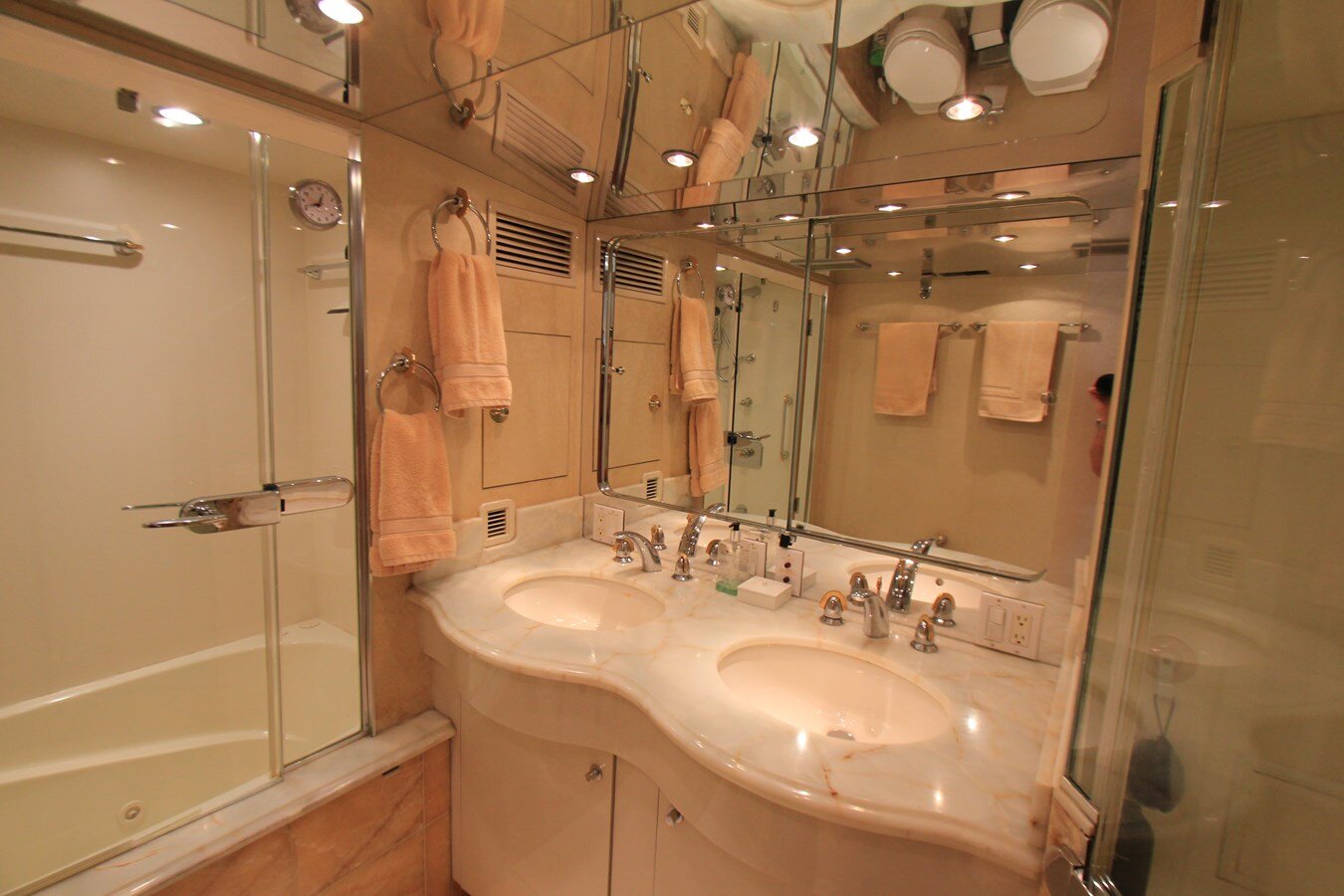 1998-hatteras-74-20cb63