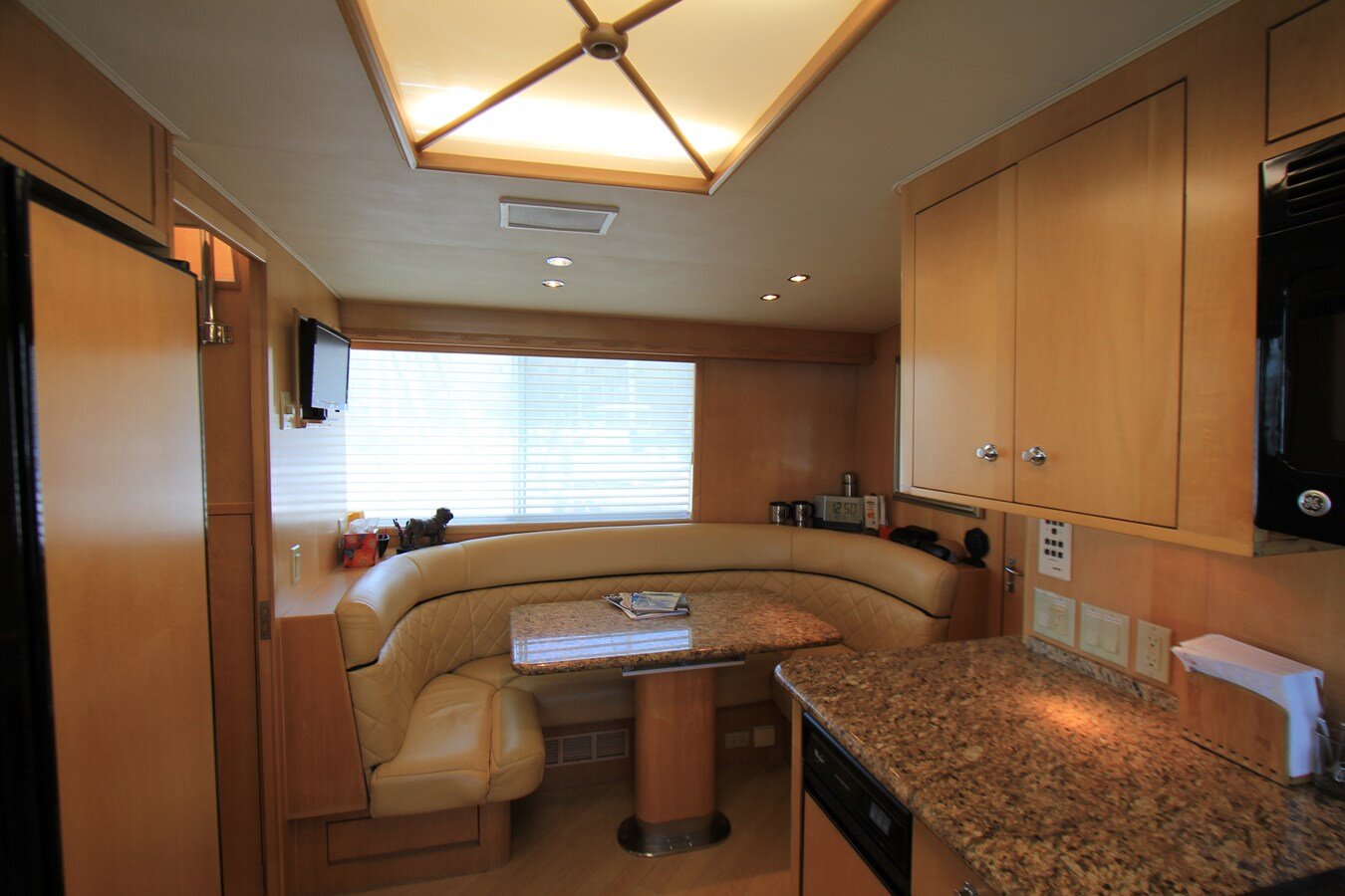 1998-hatteras-74-20cb63