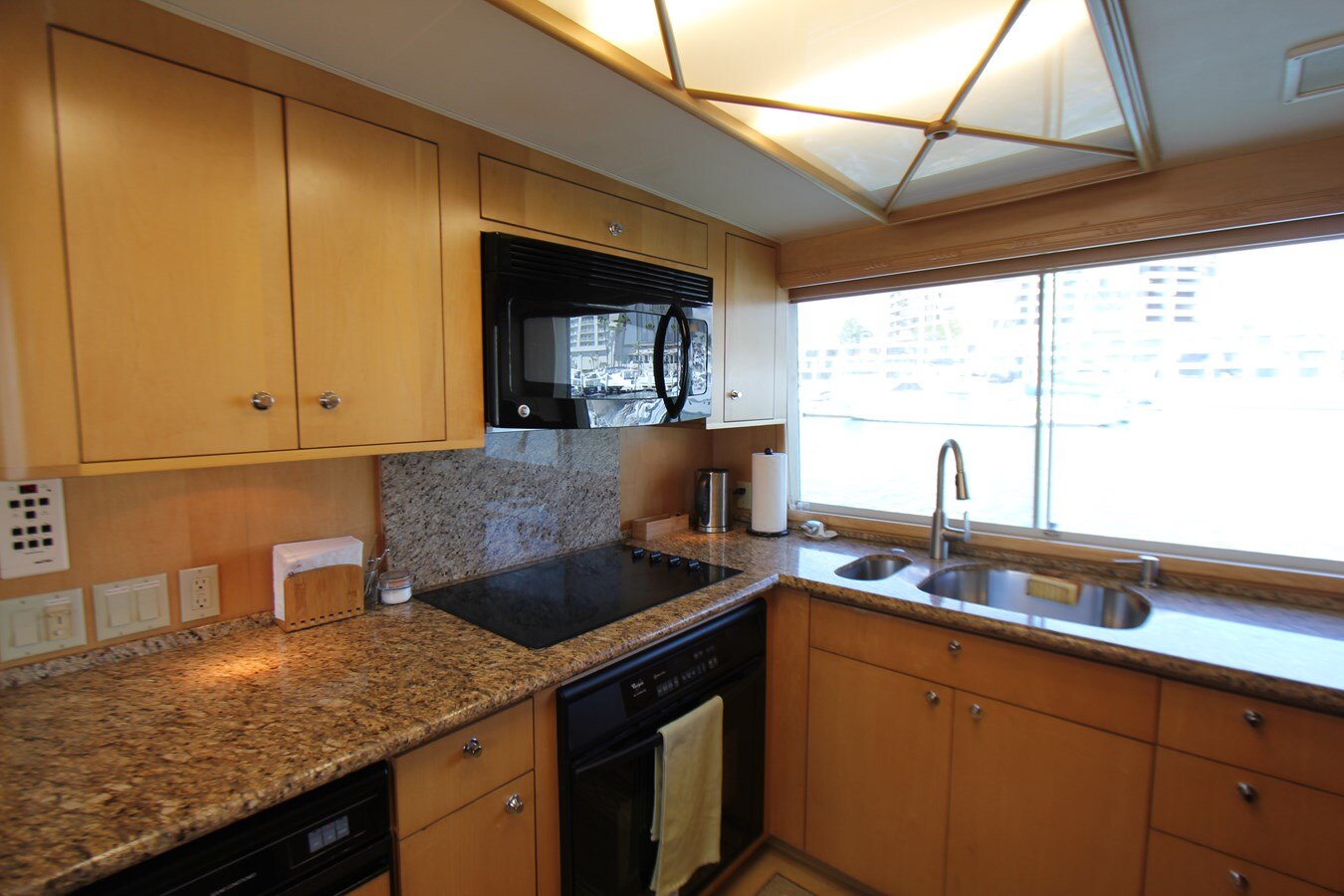 1998-hatteras-74-20cb63