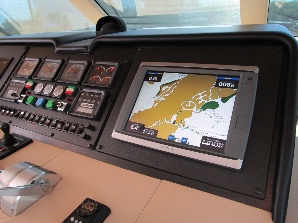 1998-hatteras-74-c9e6f4