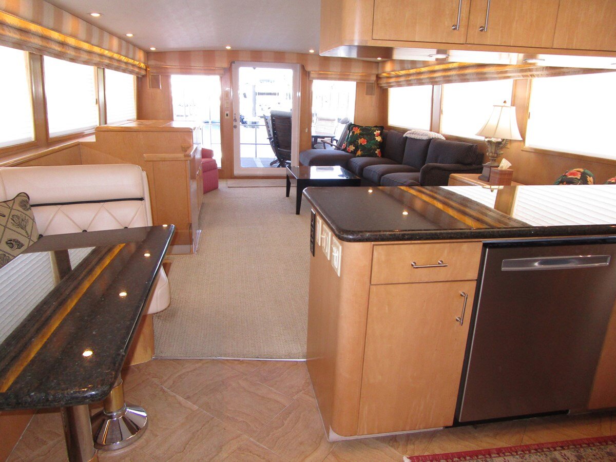 1998-hatteras-74-c9e6f4