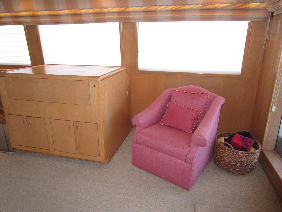 1998-hatteras-74-c9e6f4