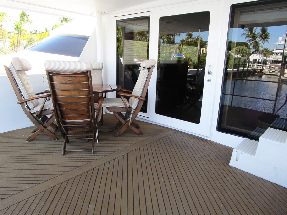 1998-hatteras-74-c9e6f4