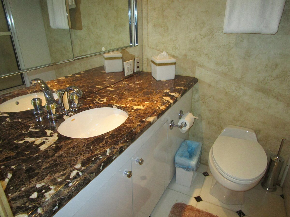 1998-hatteras-74-c9e6f4