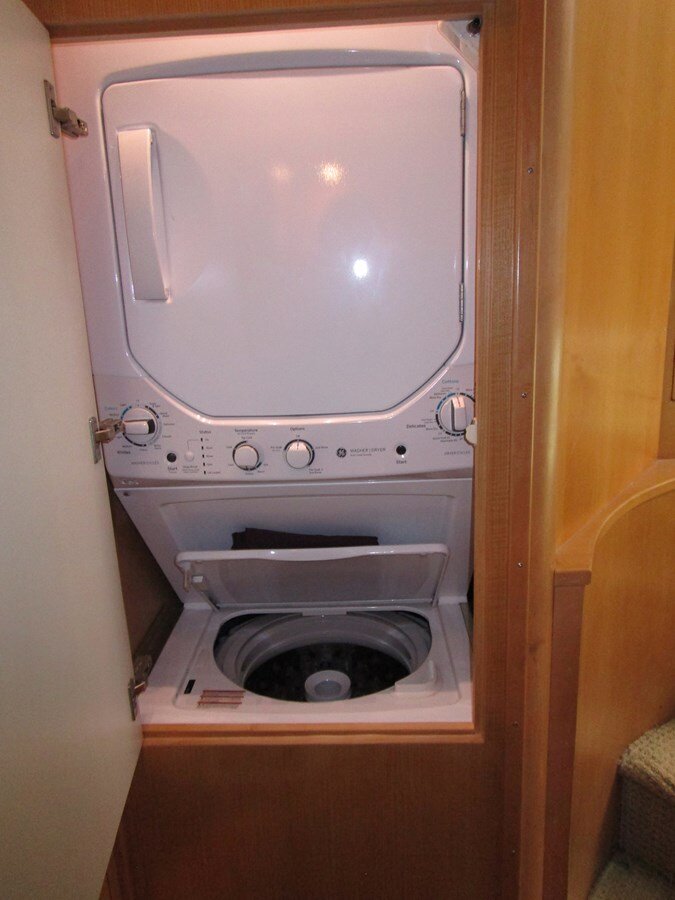 1998-hatteras-74-c9e6f4