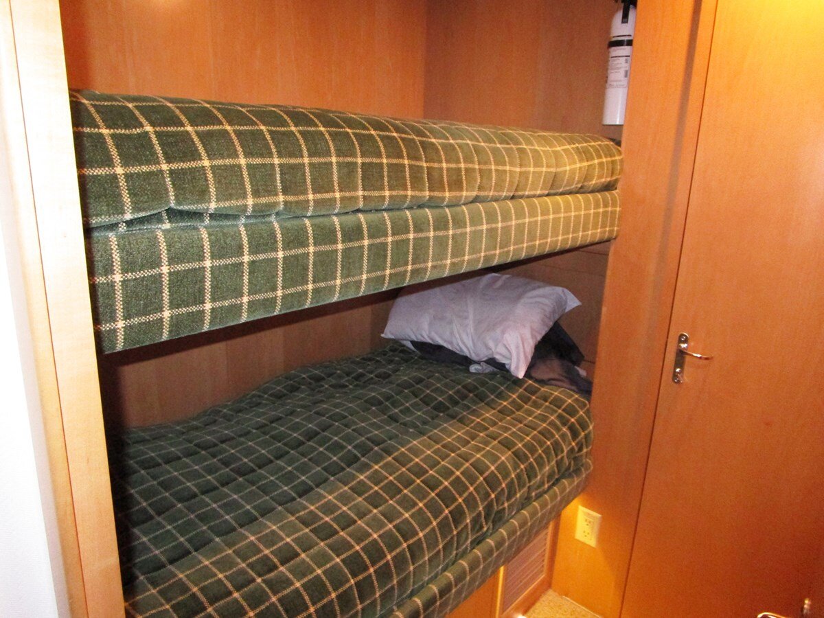 1998-hatteras-74-c9e6f4