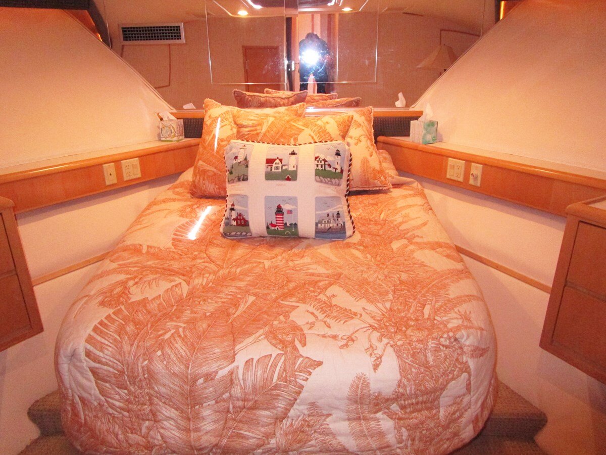 1998-hatteras-74-c9e6f4