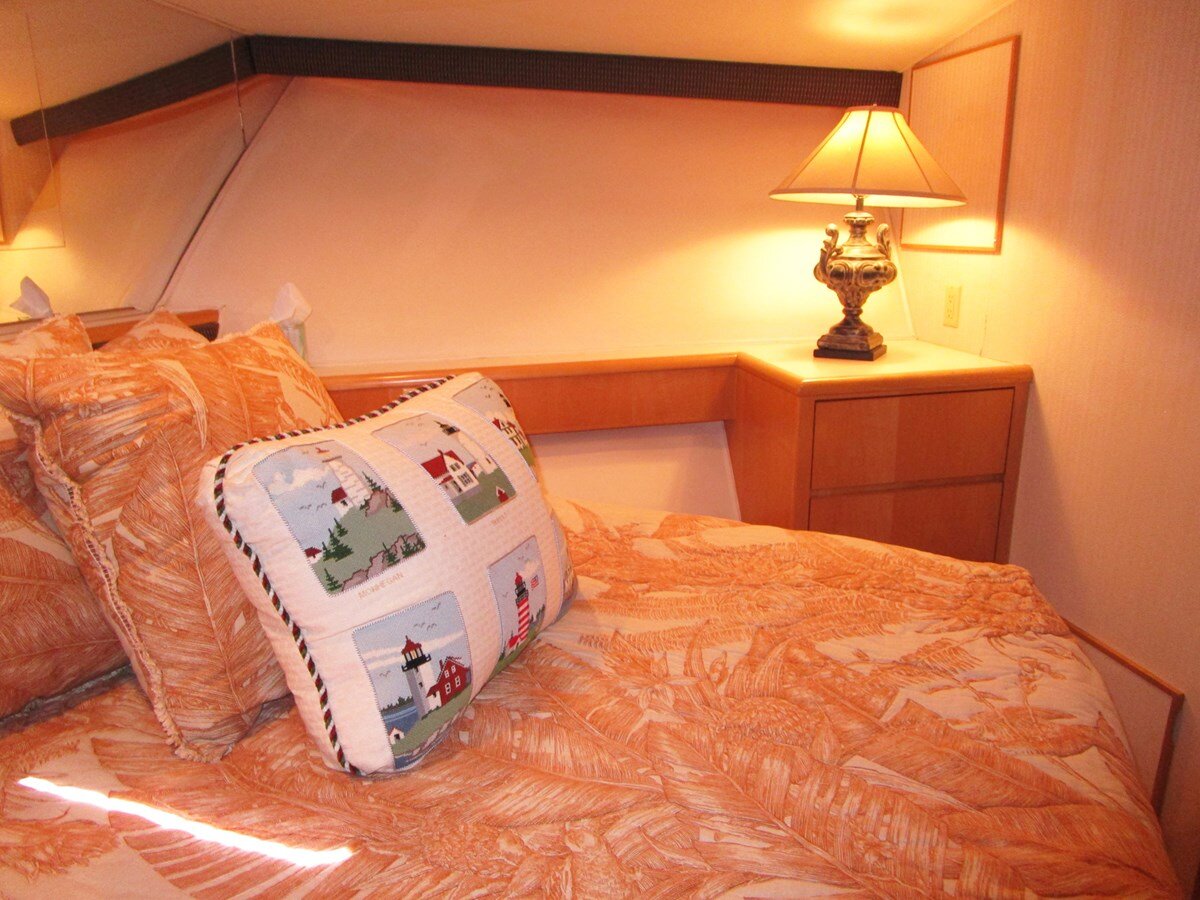 1998-hatteras-74-c9e6f4