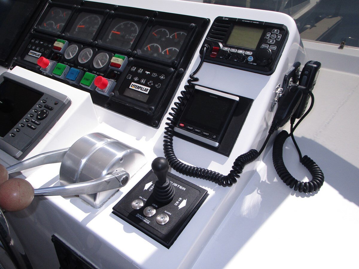 1998-hatteras-74-c9e6f4