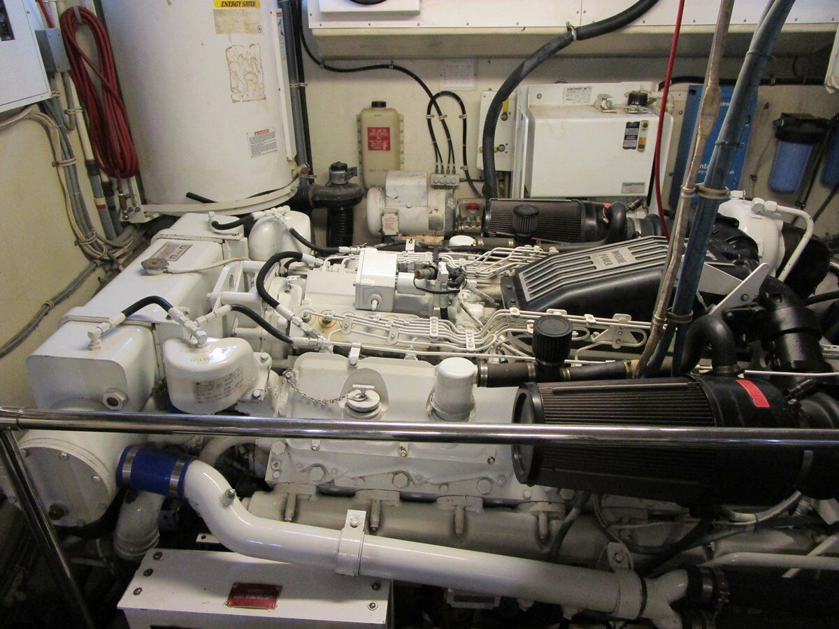 1998-hatteras-74-c9e6f4