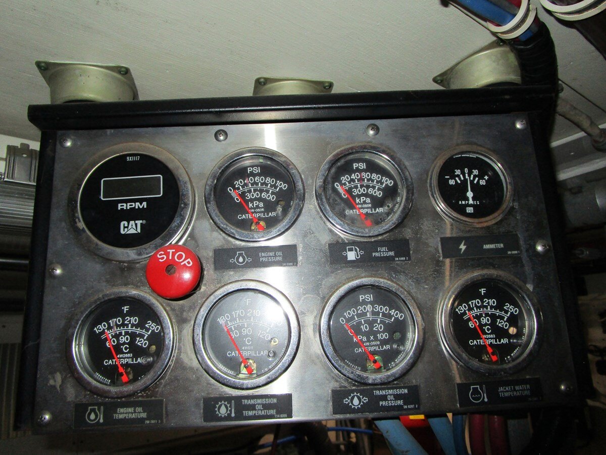 1998-hatteras-74-c9e6f4