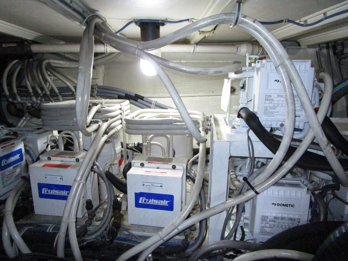 1998-hatteras-74-c9e6f4