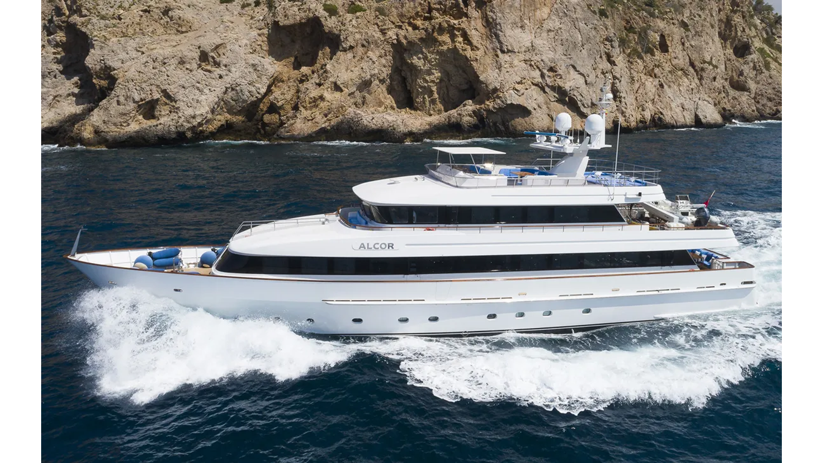 1998-heesen-yachts-118-2-7e8cee