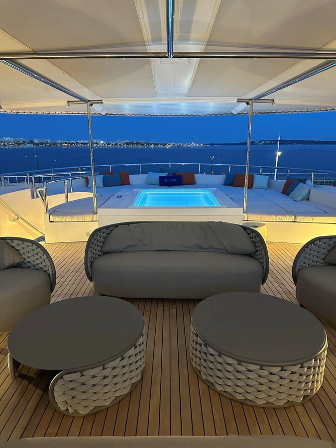 1998 HEESEN YACHTS 156' 3