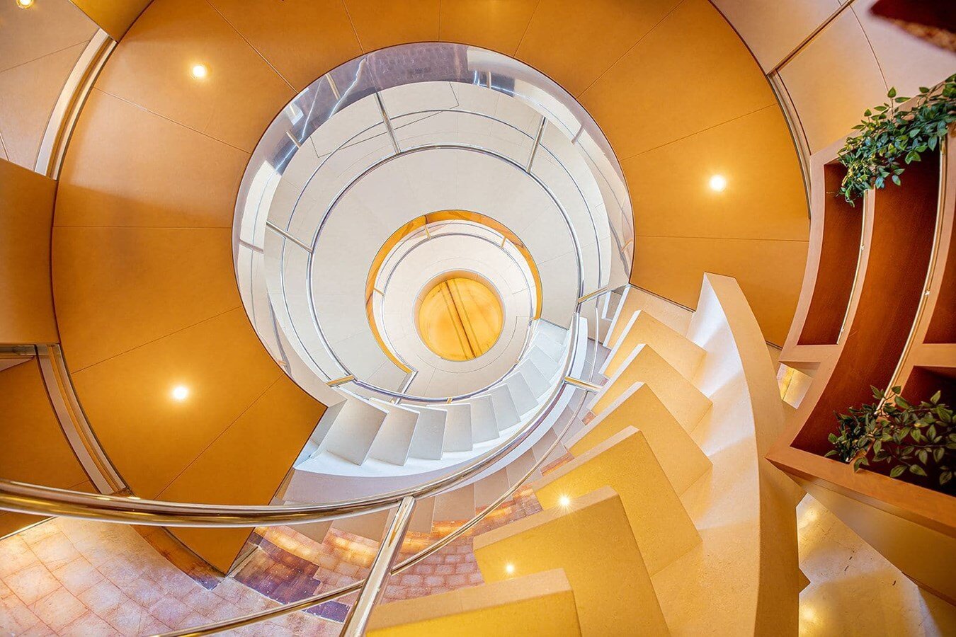 1998 HEESEN YACHTS 156' 3