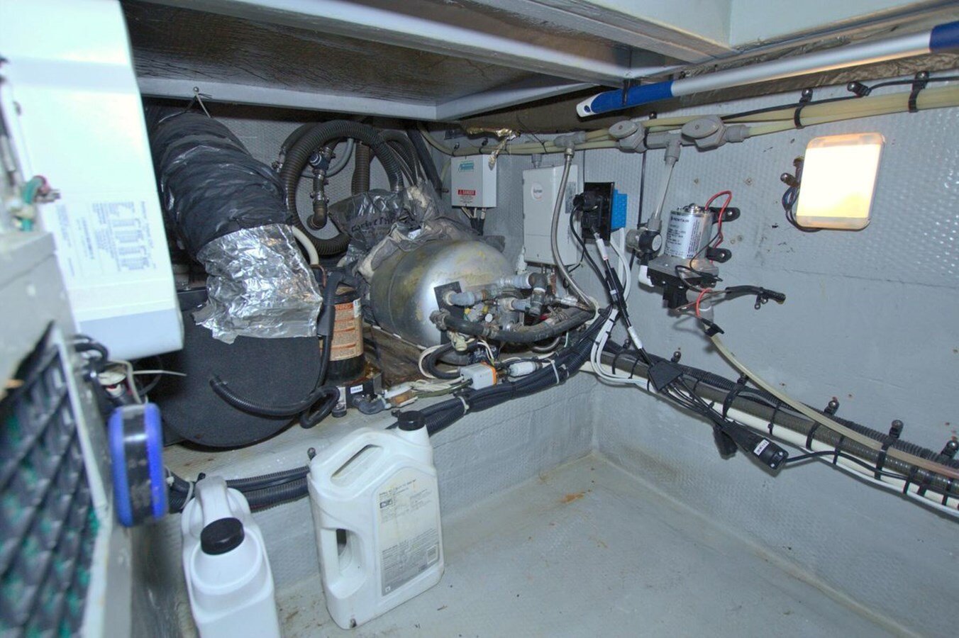 1998-luhrs-36-cace3a