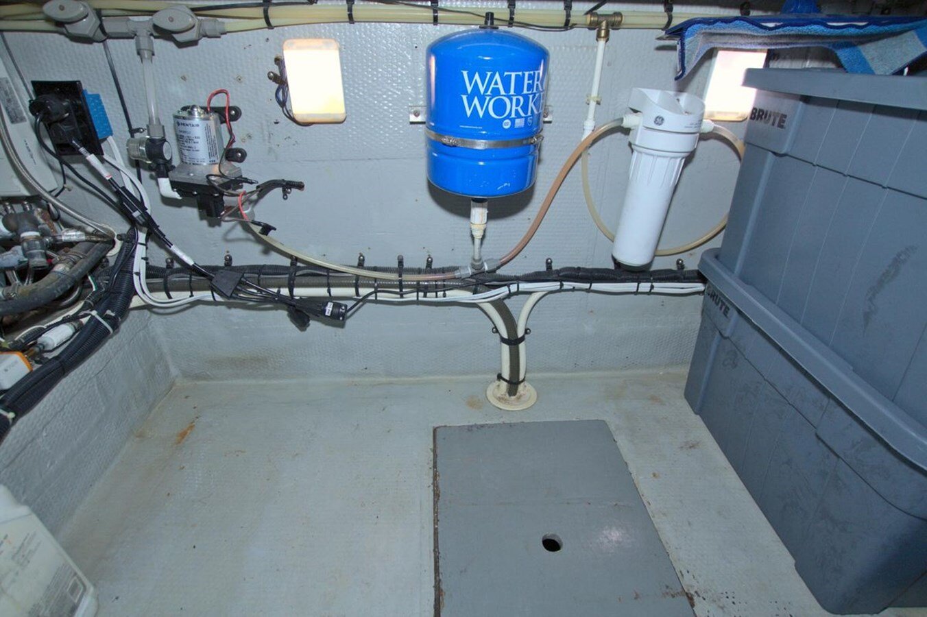 1998-luhrs-36-cace3a