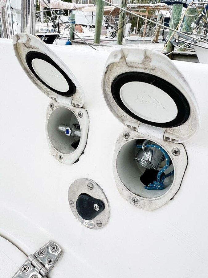 1998-saga-43-3-7db48f